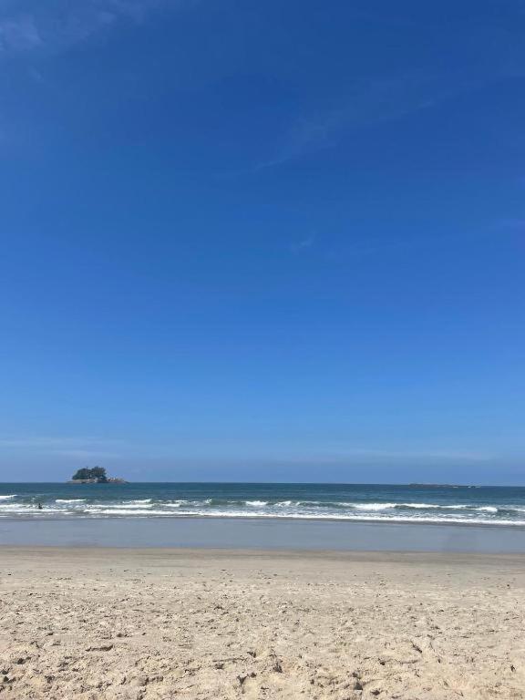 Casa Linda E Espacosa Com Piscina No Guaruja Ngoại thất bức ảnh
